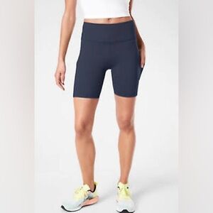 Athleta Ultimate Stash 7” Short